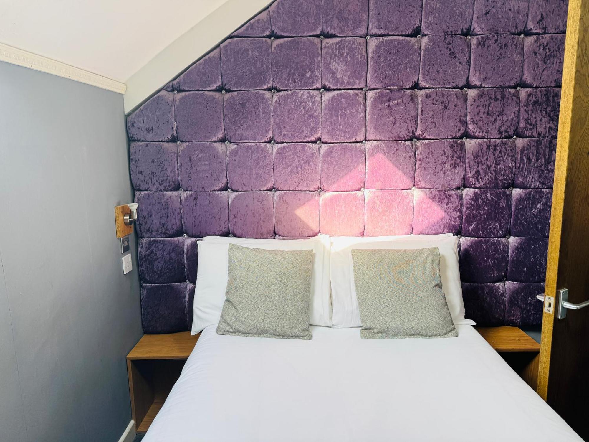 Hotels 24-7 - The Old Victoria Hotel Νιούπορτ Εξωτερικό φωτογραφία